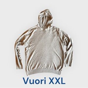 Vuori Hooded Sweater in Light Gray